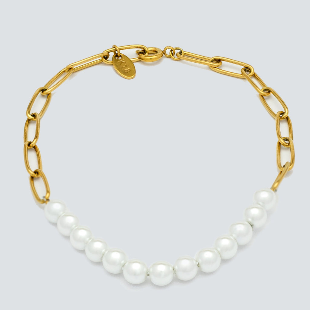 Pearls and Gold Chain Bracelet