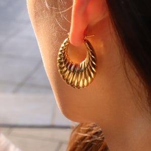 Croissant Hoops Earrings Gold