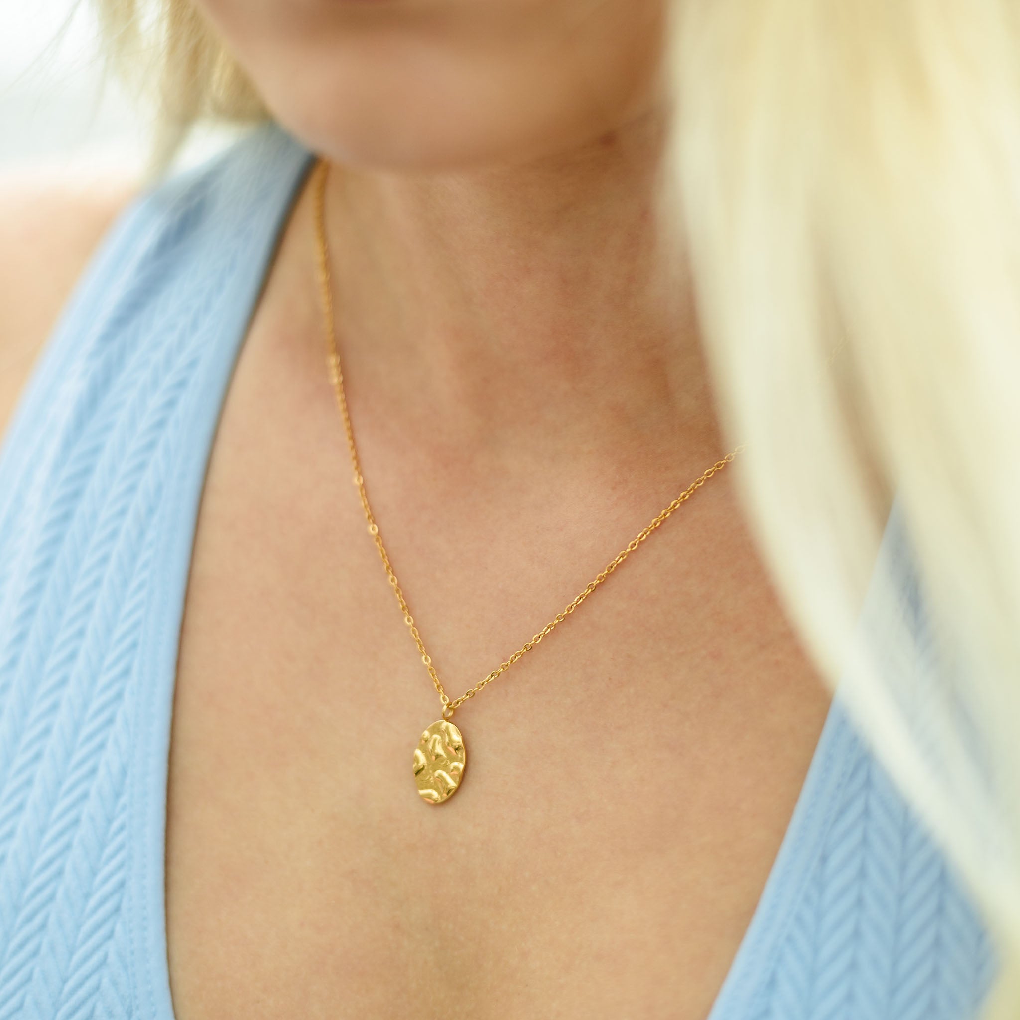 Minimalistica Necklace Oval Gold