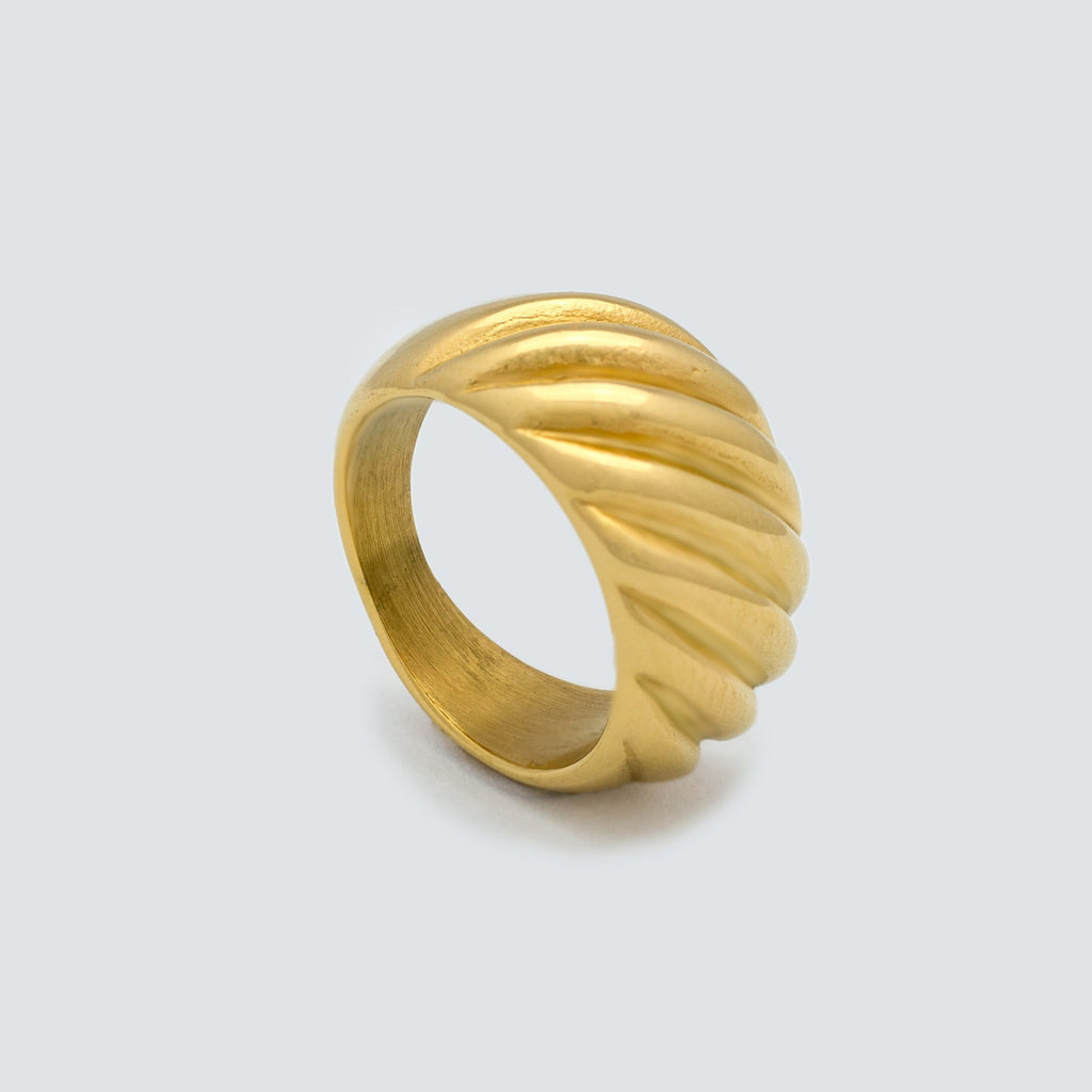 Croissant Vintage Ring Gold